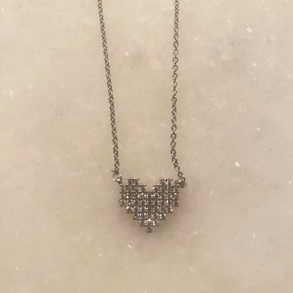 Beautiful faux diamond heart necklace
